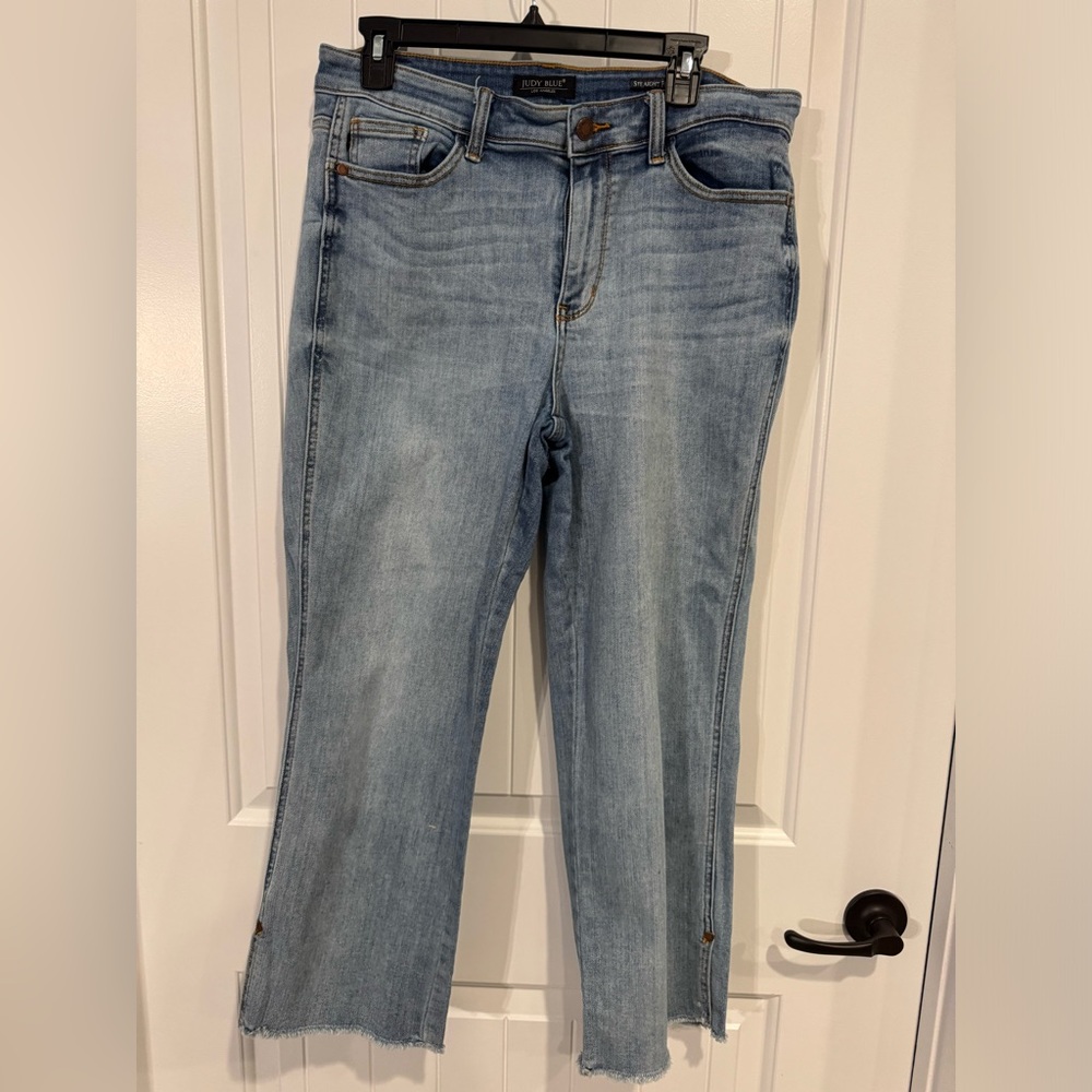 Judy Blue straight leg jeans